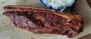 Uzený bok s kostí 1000g
